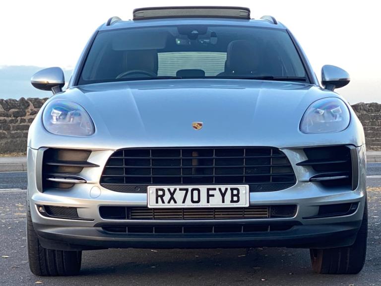 2020 Porsche Macan 2.0T PDK - Panoramic Sunroof &amp; Bose Audio &amp; PASM &amp; Huge Spec 4x4 P...