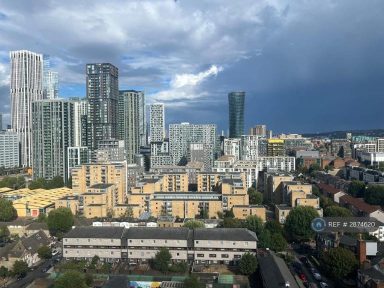 1 bedroom in The Quarterdeck, London, E14 (#2874620)