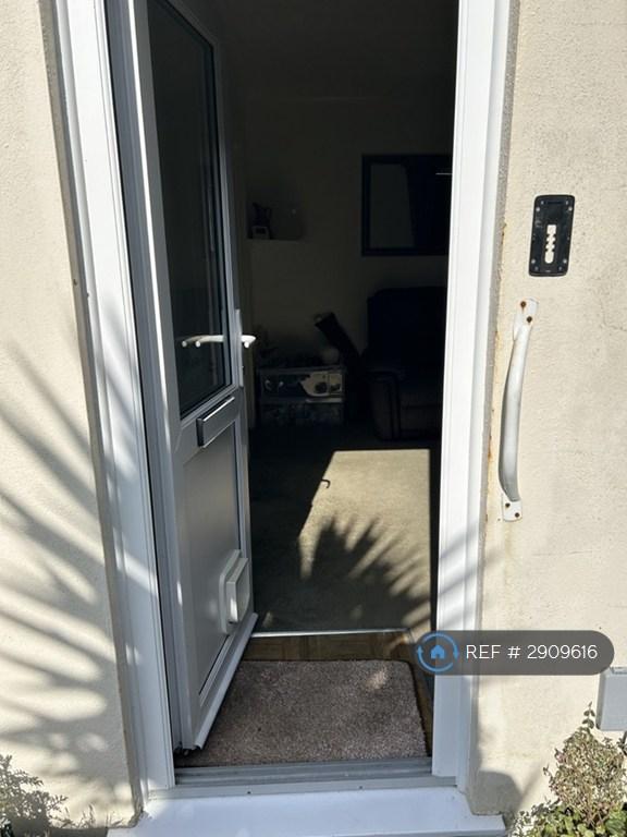 Studio flat in Belsize Road, Worthing, BN11 (#2909616)
