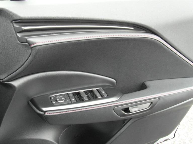 2025 Lexus LBX 1.5 VVT-iE Premium Plus Design SUV 5dr Petrol Hybrid E-CVT Euro 6 (s/s) (13 HATCHB...