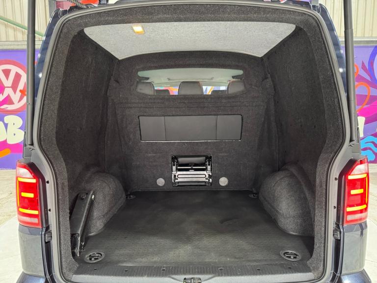 2018 Volkswagen Transporter 2.0 BiTDI BMT 204 Highline Kombi Van 4MOTION DSG Crew Van Diesel Auto...