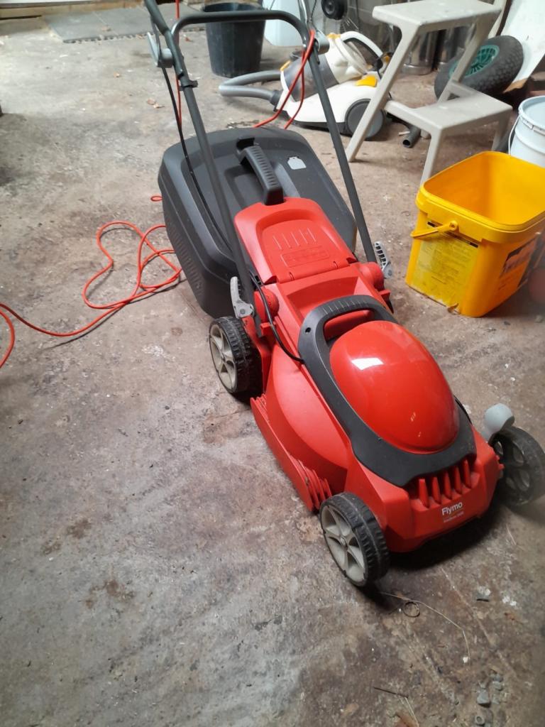 Flymo easistore 340r Electric Lawnmower with Grass Box – Good Working Condition