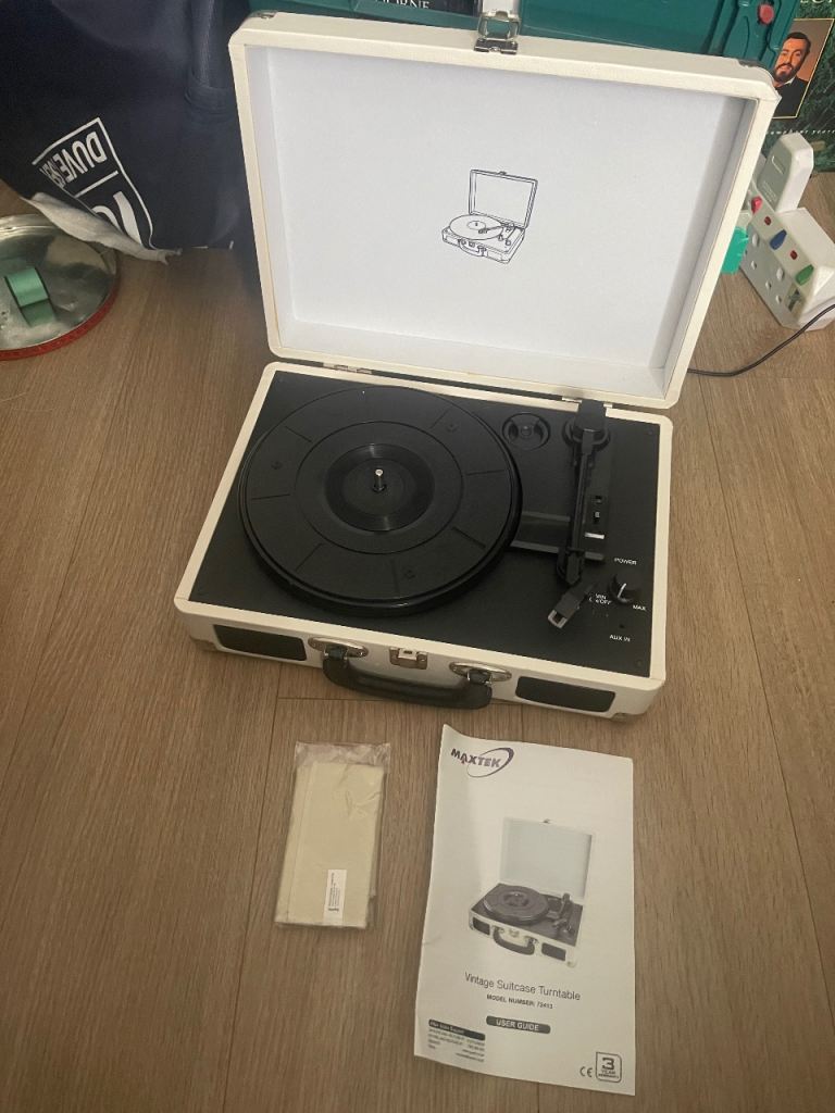 Freee faulty suitcase record player