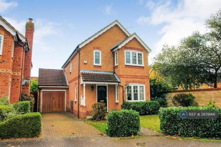 3 bedroom house in Holly Drive, Aylesbury, HP21 (3 bed) (#2979144)