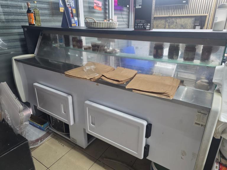 Commercial Refrigerated Display Counter – Good Condition