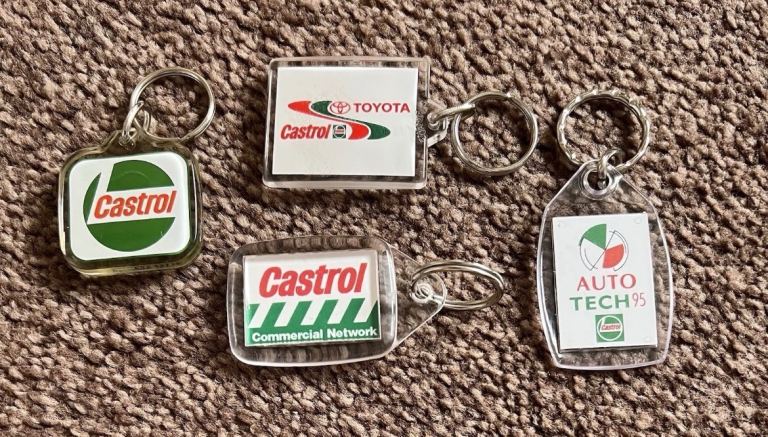 Set Of 4 Vintage Castrol Oil Advertising Keyrings New