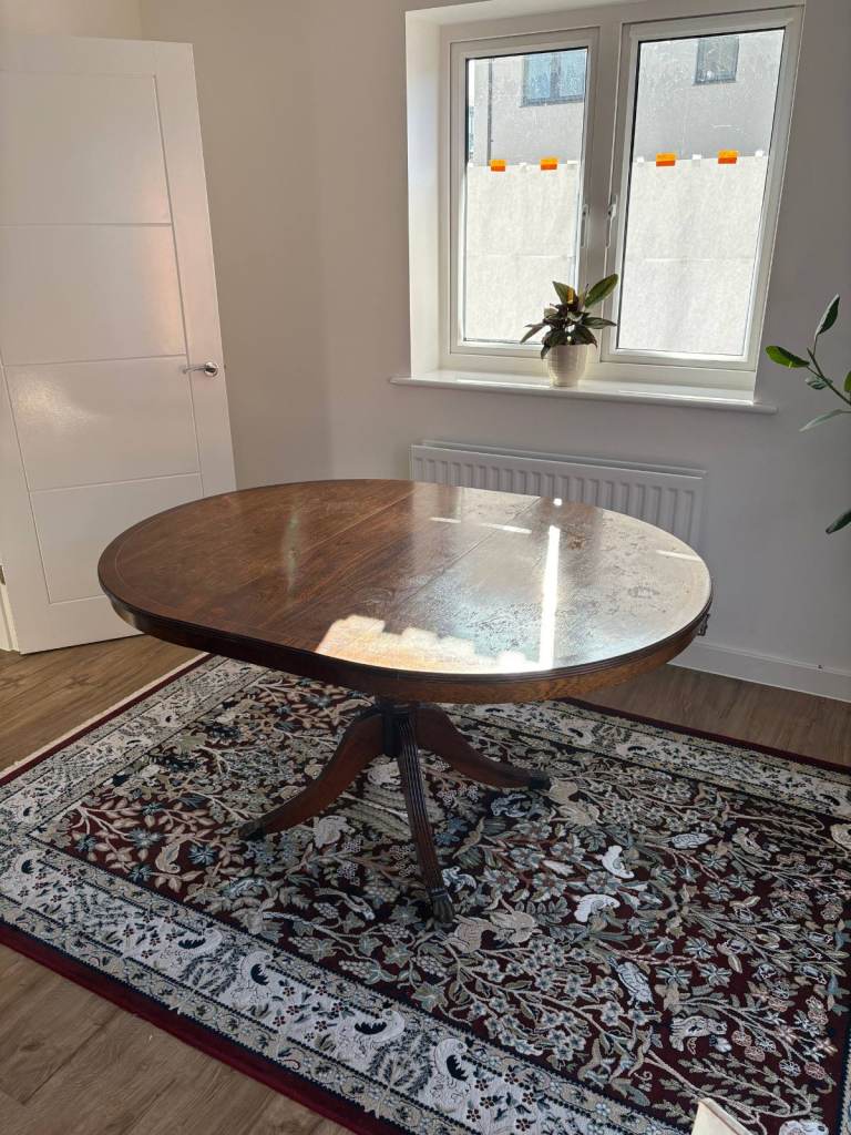 Extendable Dining Table