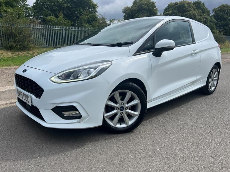 2019 Ford Fiesta Van SPORT TDCI AIR CON EURO 6 Car Derived Van Diesel Manual