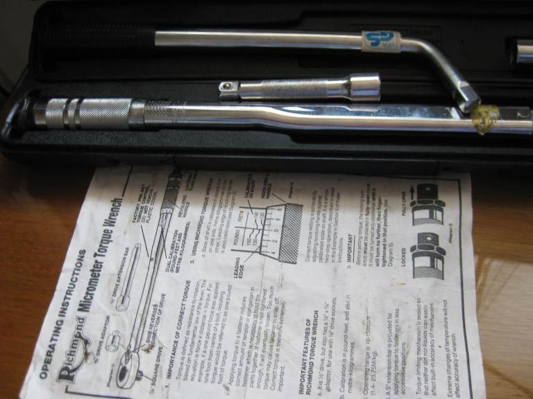 RICHMOND professional micrometer torque wrench 10-150 lb/ft plus extendable wheel wrench 