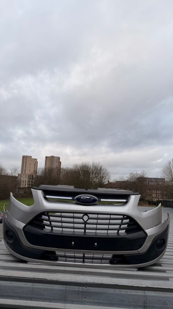 FORD TRANSIT CUSTOM 12-18 COMPLETE FRONT BUMPER SILVER 