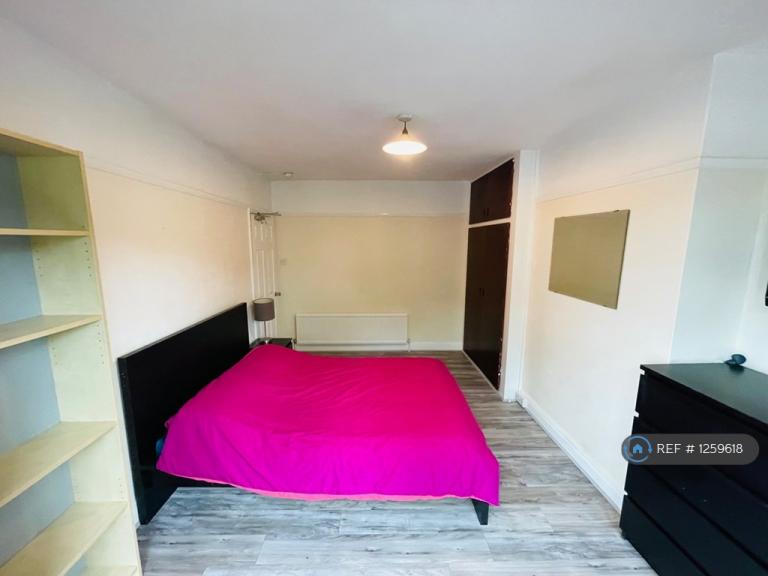1 bedroom in St. James's Road, Croydon, CR0 (#1259618)