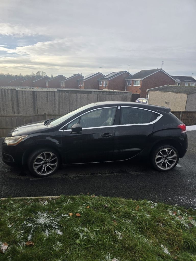 Citroen, DS4, Hatchback, 2012, Manual, 1560 (cc), 5 doors