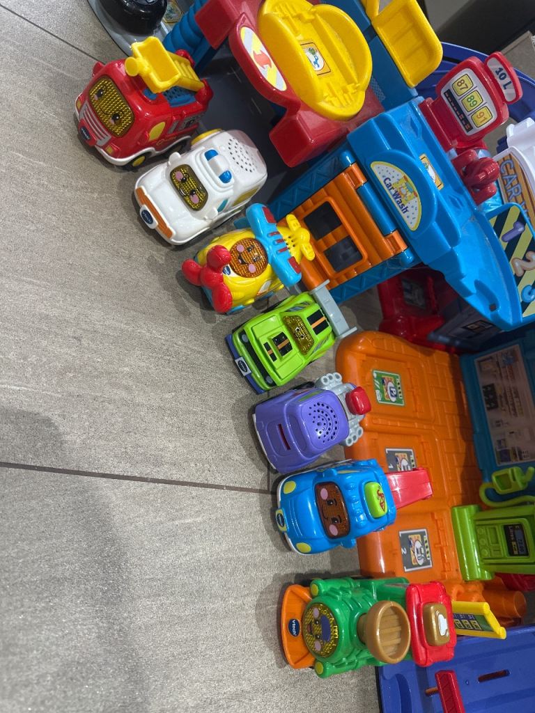 Vtech Toot toot garage and repair centre
