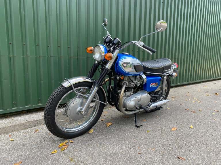 Kawasaki W1 650cc Twin Carb 1970 Blue Fully Restored Ready to Use 