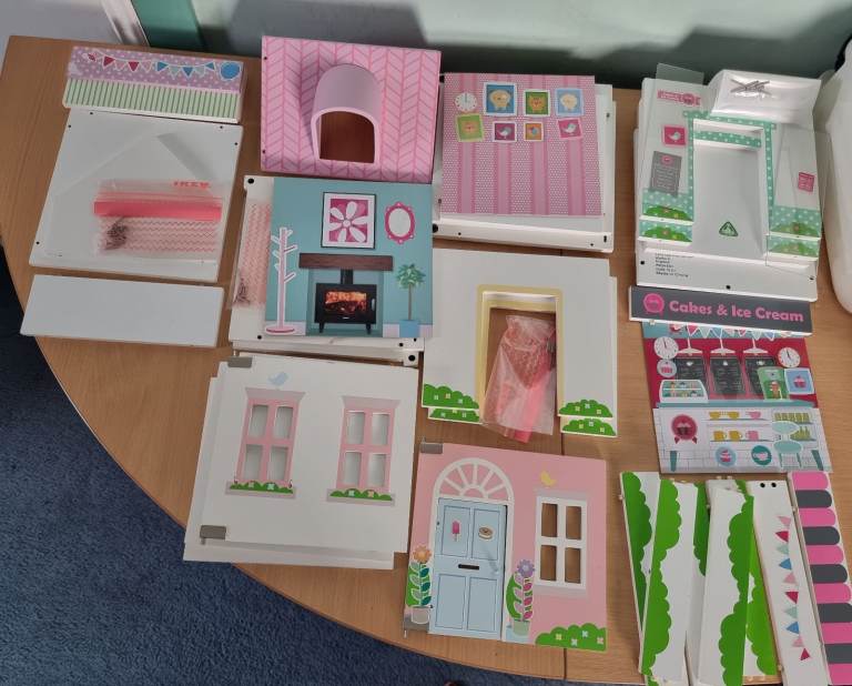 Early Learning Centre House with Cafe