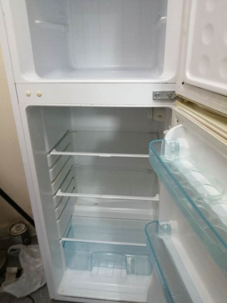 White Fridge Freezer – Good Working Order