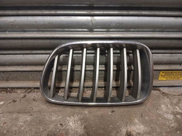 BMW 5 Series E60 E61 Front Kidney Grille Left N/S 