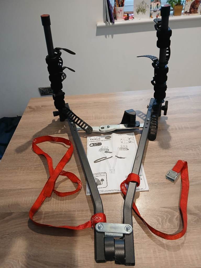 Tow bar mount cycle carrier