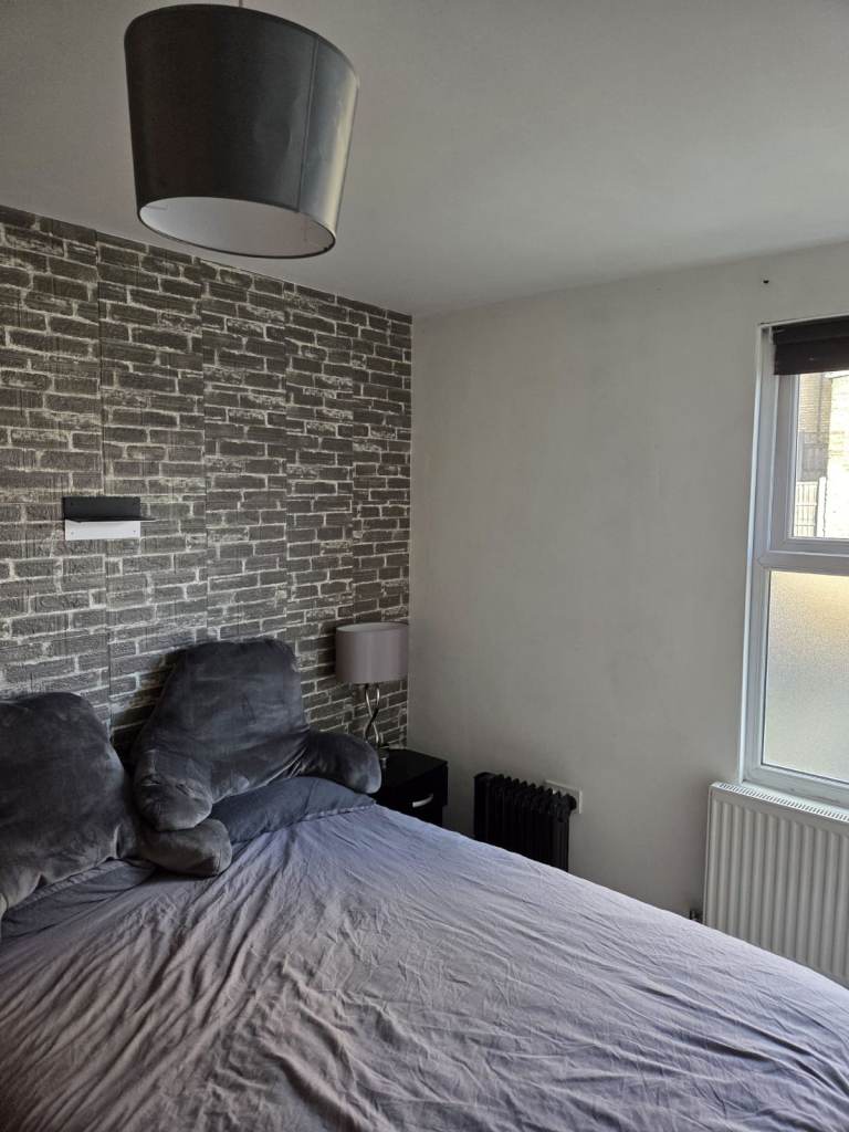 ROOM WITH EN-SUITE TO RENT | WALTHAMSTOW, E17 | SHARED BILLS