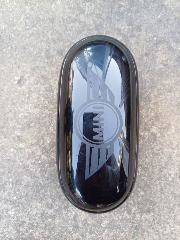 Genuine Mini Sunglasses Case