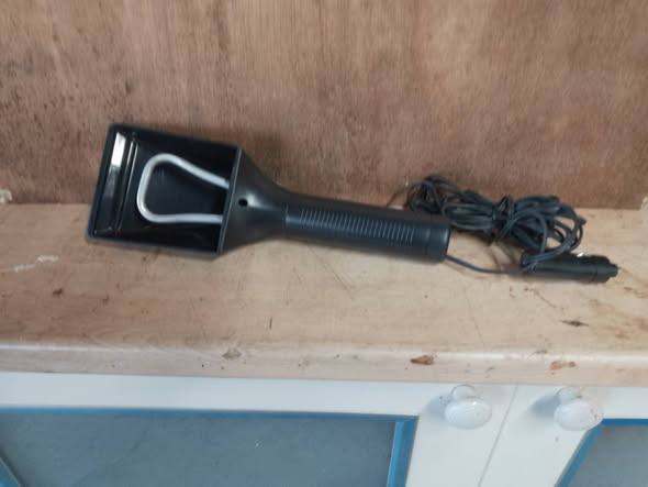 12v deicer/scraper