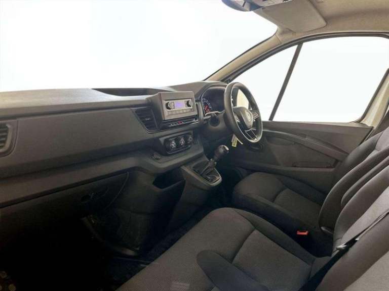 2022 Renault Trafic 2.0 dCi Blue SL28 Business L1 H1 Euro 6 (s/s) 5dr Manual Panel Van Diesel Manual