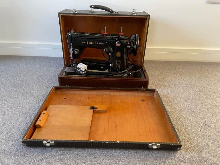 Vintage Electric Singer Sewing Machine Model 306K