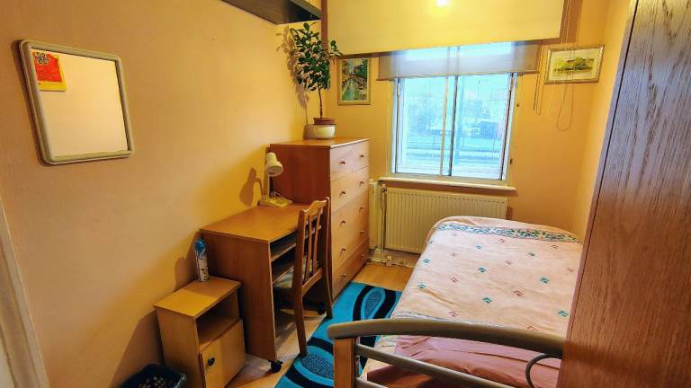 Well Located Cosy single room NW10