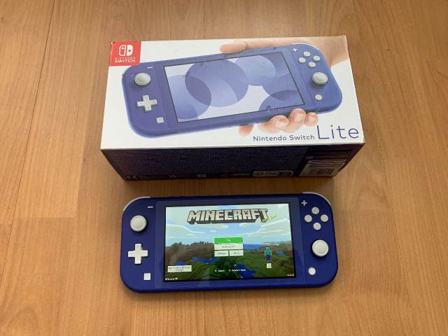 Nintendo Switch Lite – Blue with Box and Minecraft | in Finnieston