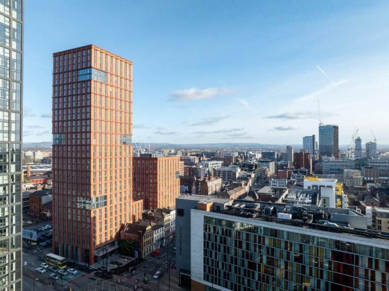 Flat 2707, Swan Street House, Swan Street, Manchester M4 5GP  £1250 P/M