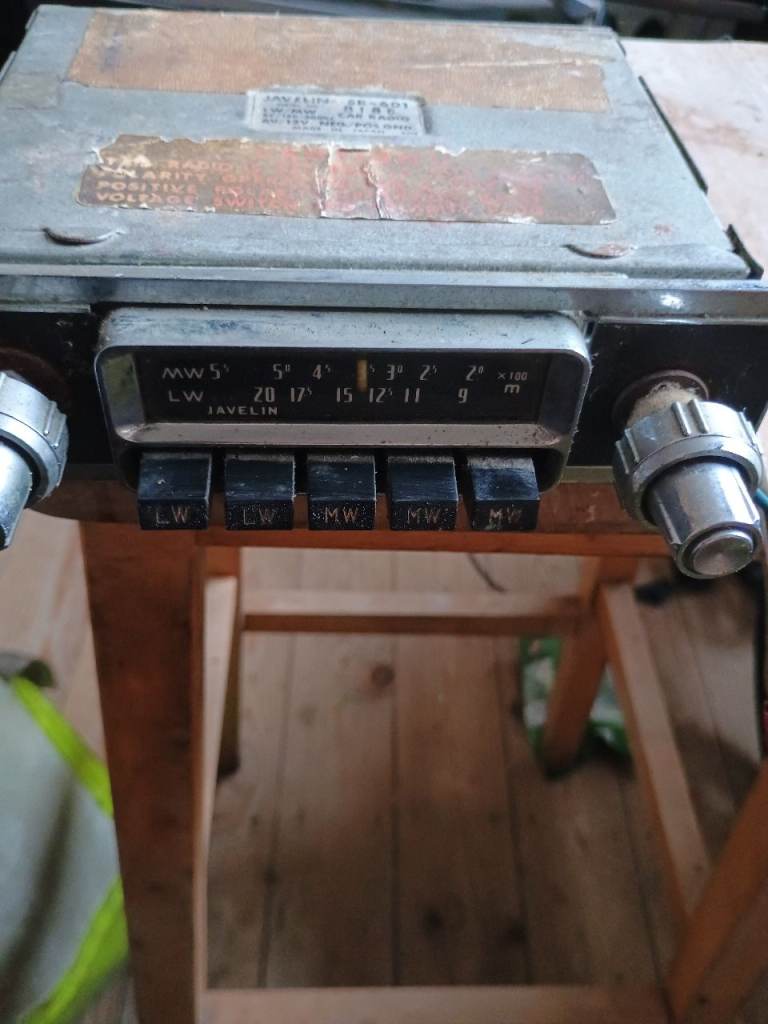  Javelib 1960s car radio  SR-601