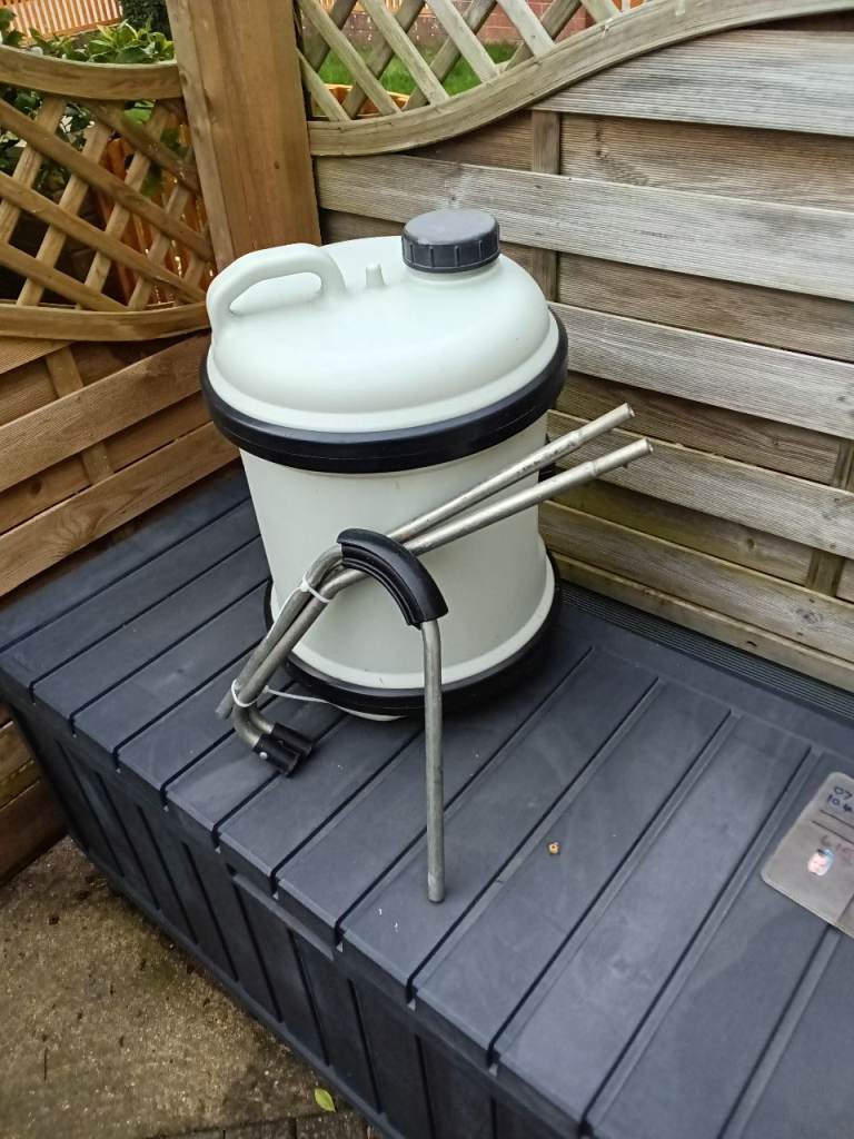 Aqua roll and waste water