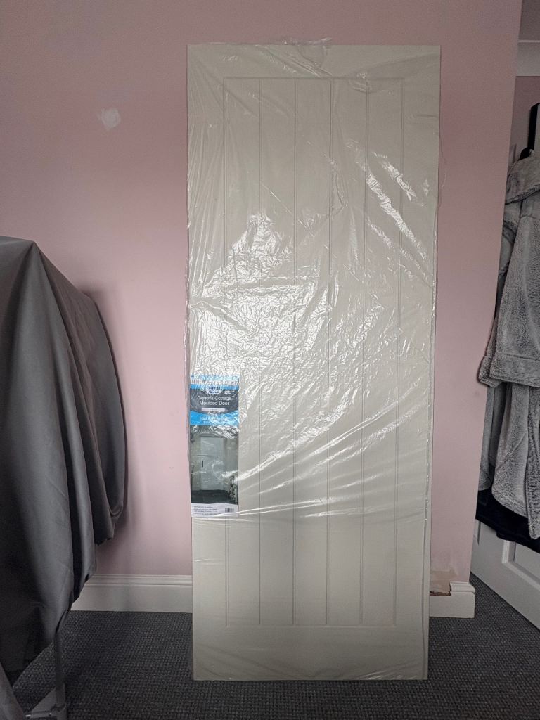 2x cottage wooden doors 
