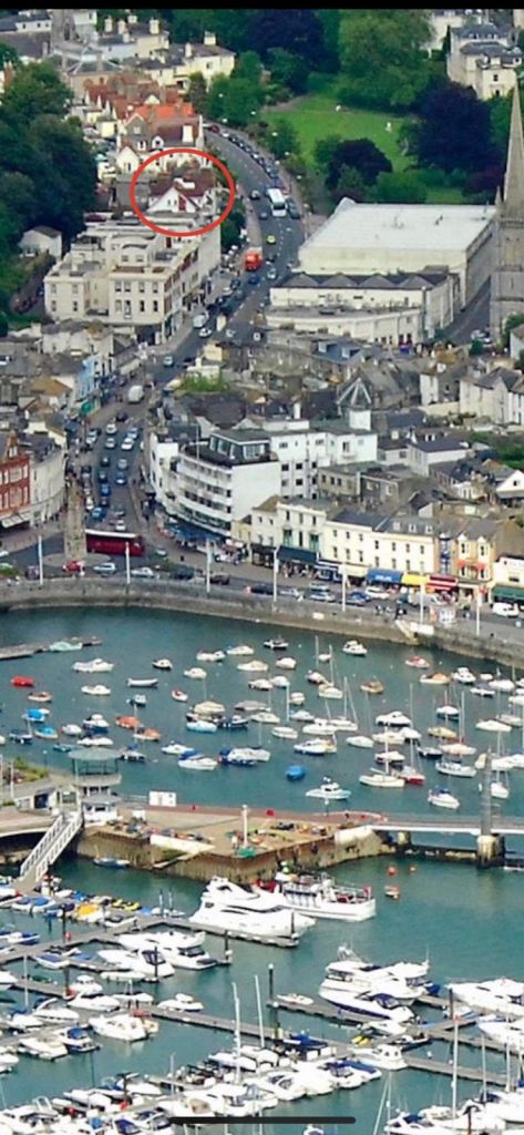 Rooms 100m from TQ town centre and the harbor