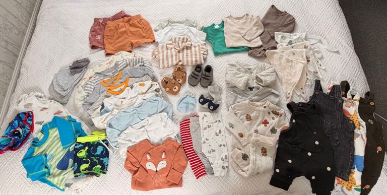 Baby clothes 0-6 months 