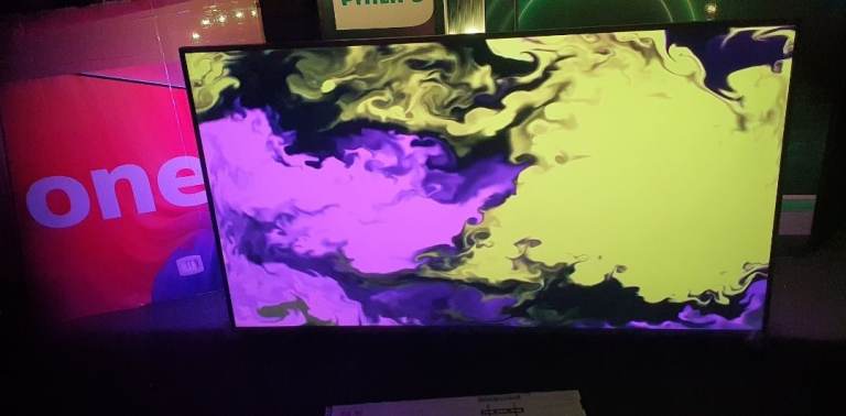 Tv 55inch PHILLIPS AMBILIGHT smart wifi 4k ULTRA HD HDR WITH 