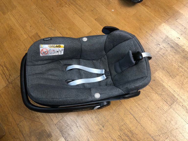 Maxi Cosi child car seat