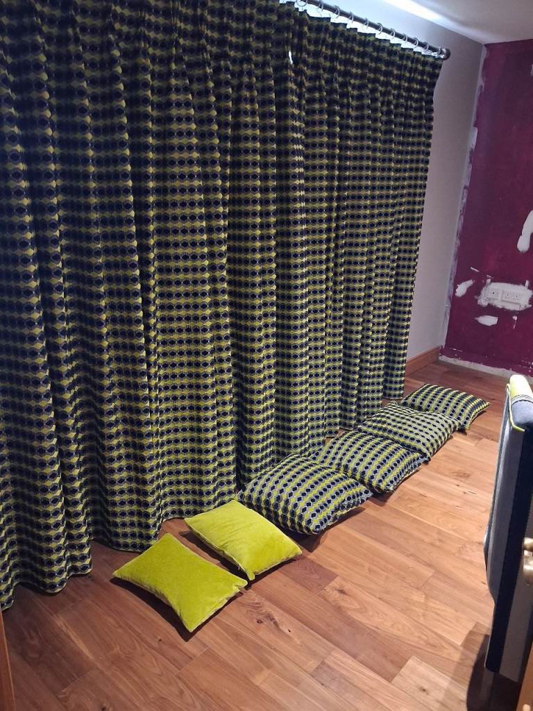 Modern Patterned Curtains with Matching Cushions 