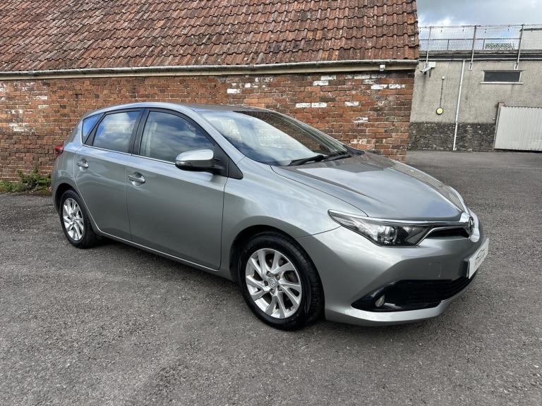 TOYOTA AURIS 1.2 VVT-i Icon 2016
