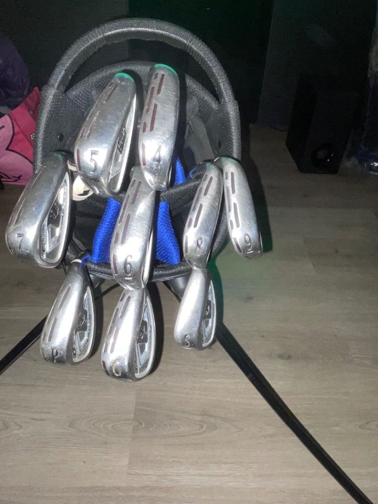 Wilson staff c300 men’s irons set, blue cobra bag 