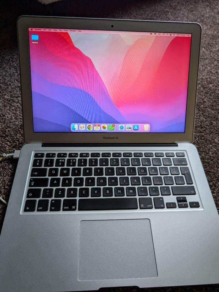 Apple MacBook Air Laptop 
