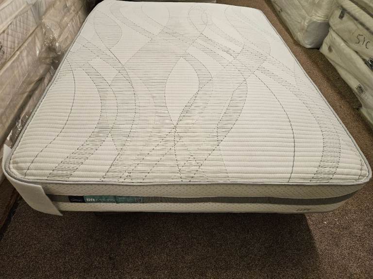 Brand New Silentnight Lift Replenish 2000 Pocket Firm Mattress, King Size