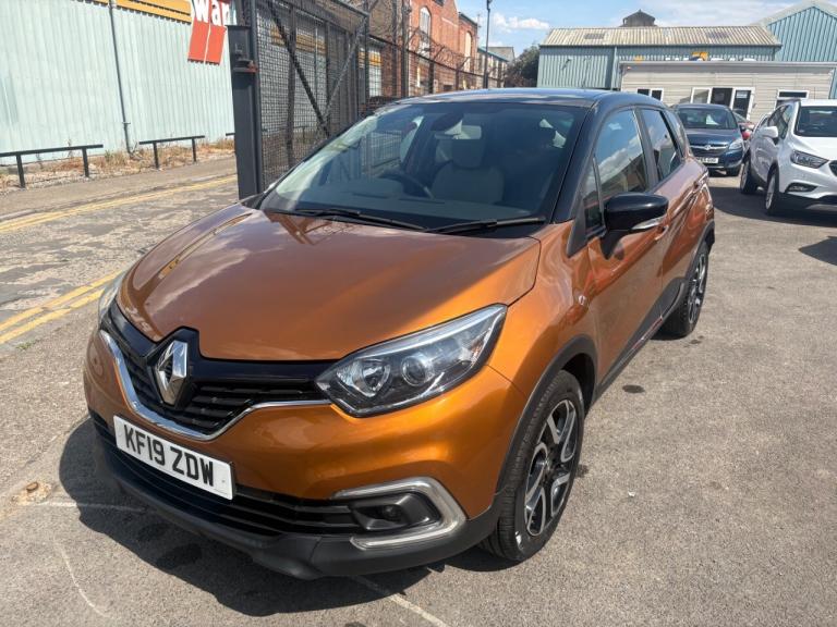 Renault Captur 0.9 TCE 90 Iconic 5dr Petrol Manual Petrol