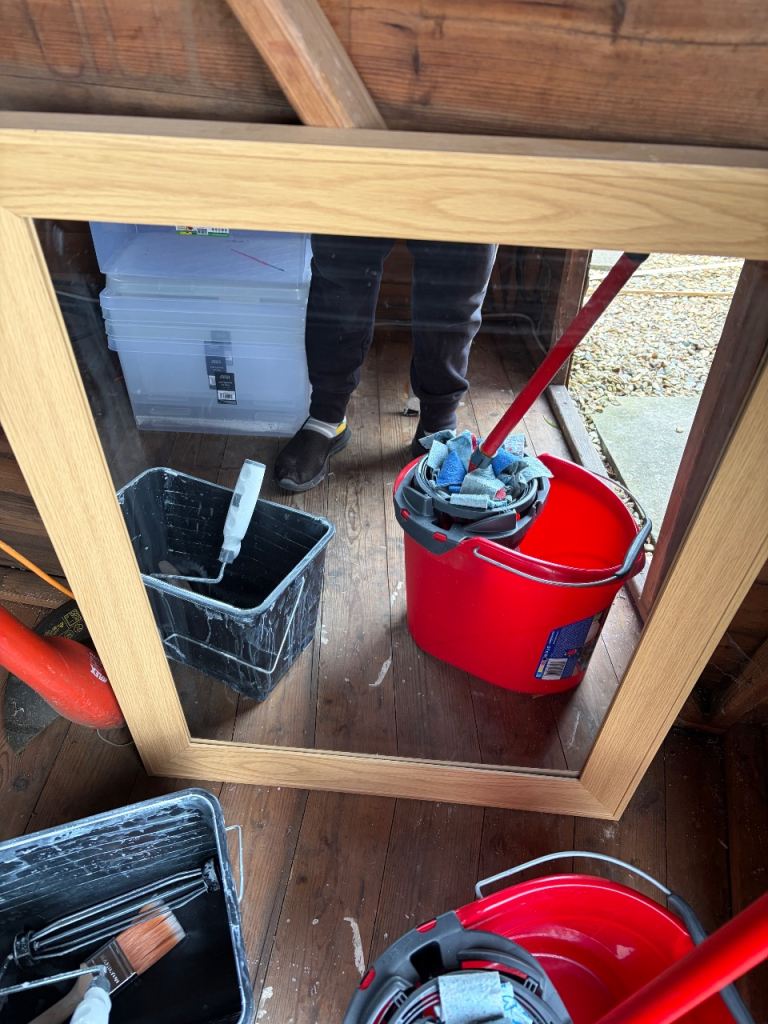 Shoe unit and mirror