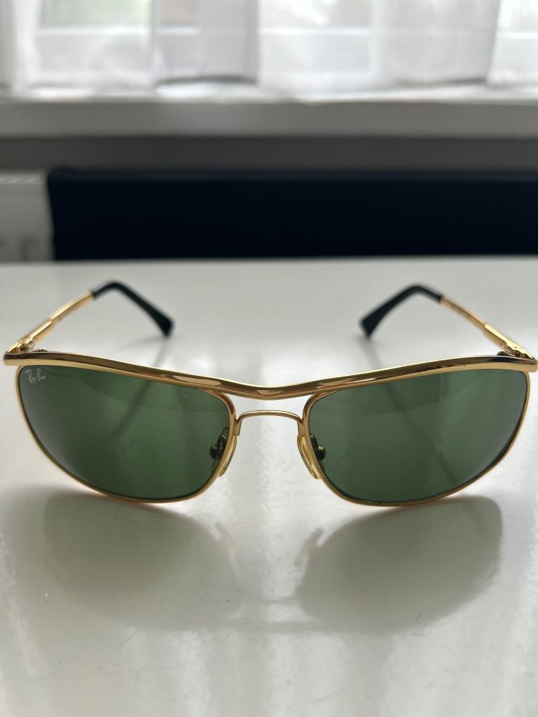 Men’s Rayban sunglasses 