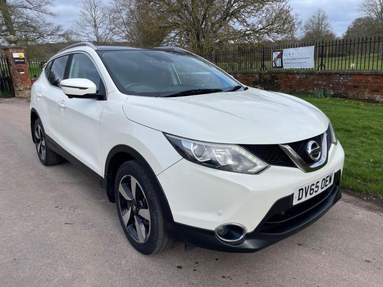 2015 Nissan Qashqai 1.5 dCi N-Tec+ 5dr HATCHBACK DIESEL Manual
