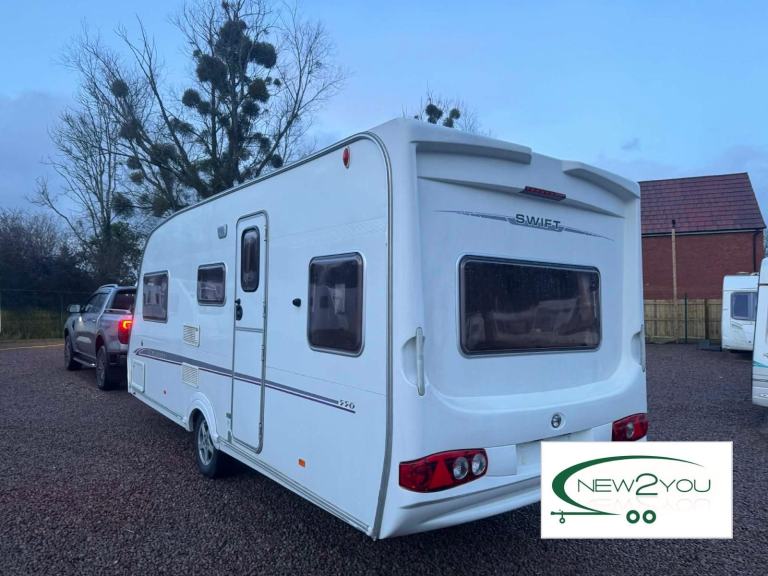 2005 Swift Challenger 550 4 Berth FIXED BED Caravan - STOCK H023