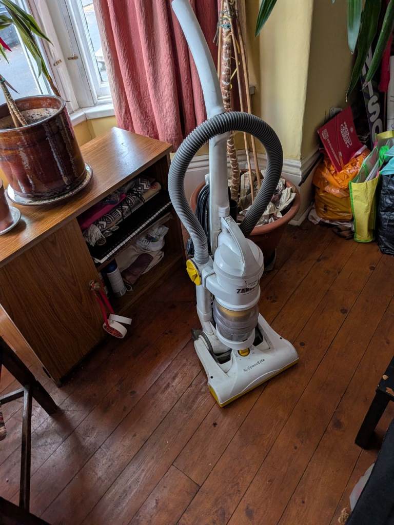Vax AirSpeedLite Upright Vacuum Cleaner - Good Condition
