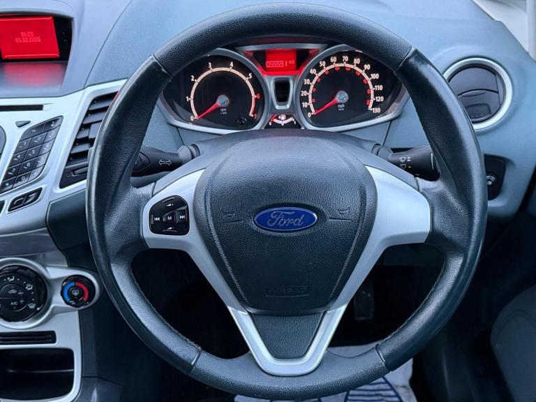 2011 Ford Fiesta 1.25 Zetec 3dr HATCHBACK Petrol Manual