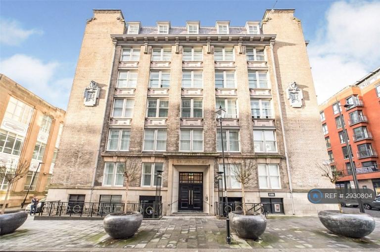 2 bedroom flat in Orleans House, Liverpool, L3 (2 bed) (#2930804)